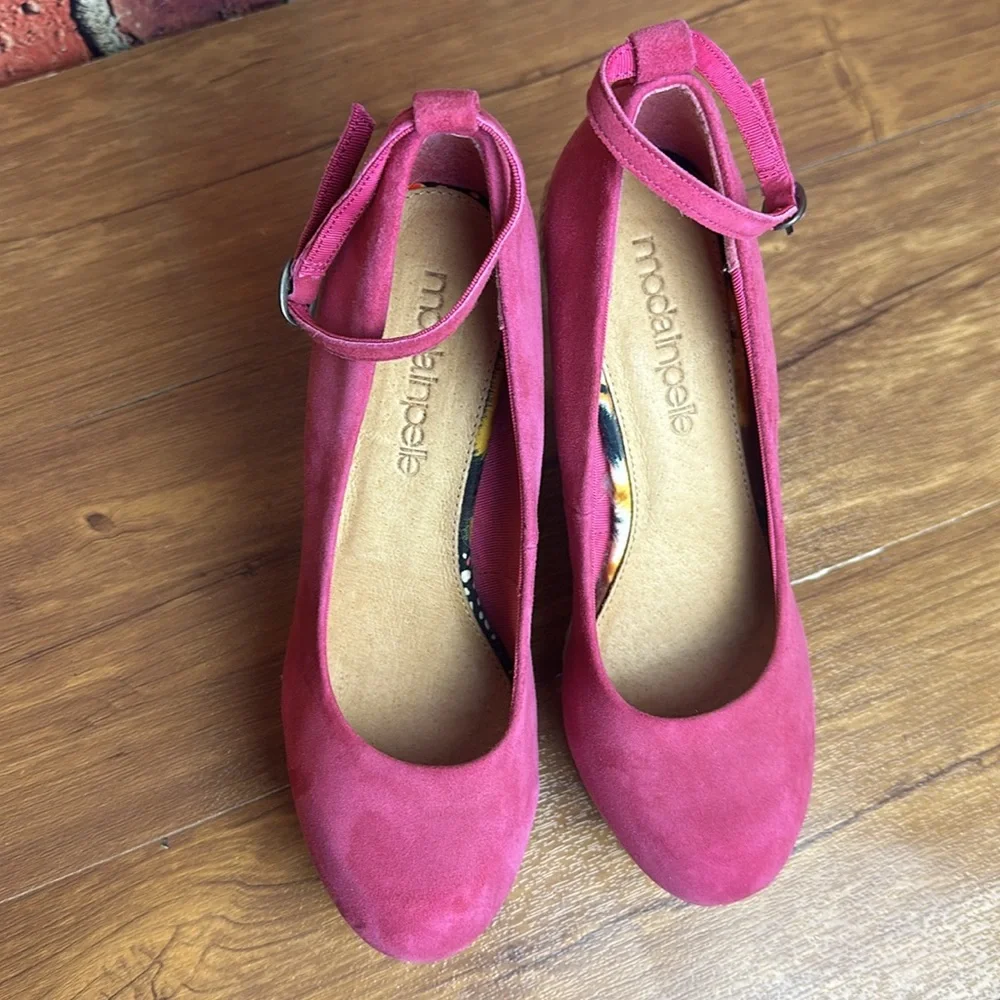 Moda In Pelle used very
